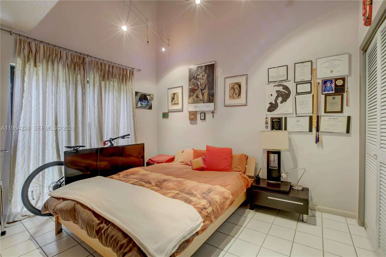 913 Diplomat Pkwy, Hallandale Beach, FL 33009 | Picture 12