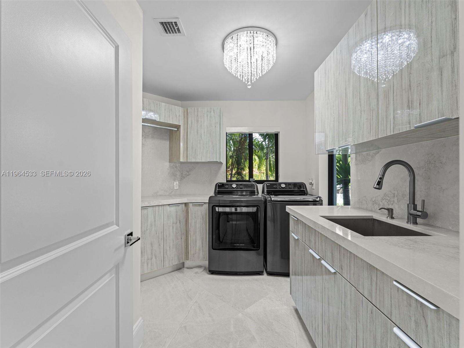 6180 Pine Tree Dr, Miami Beach, FL 33140 | Picture 27