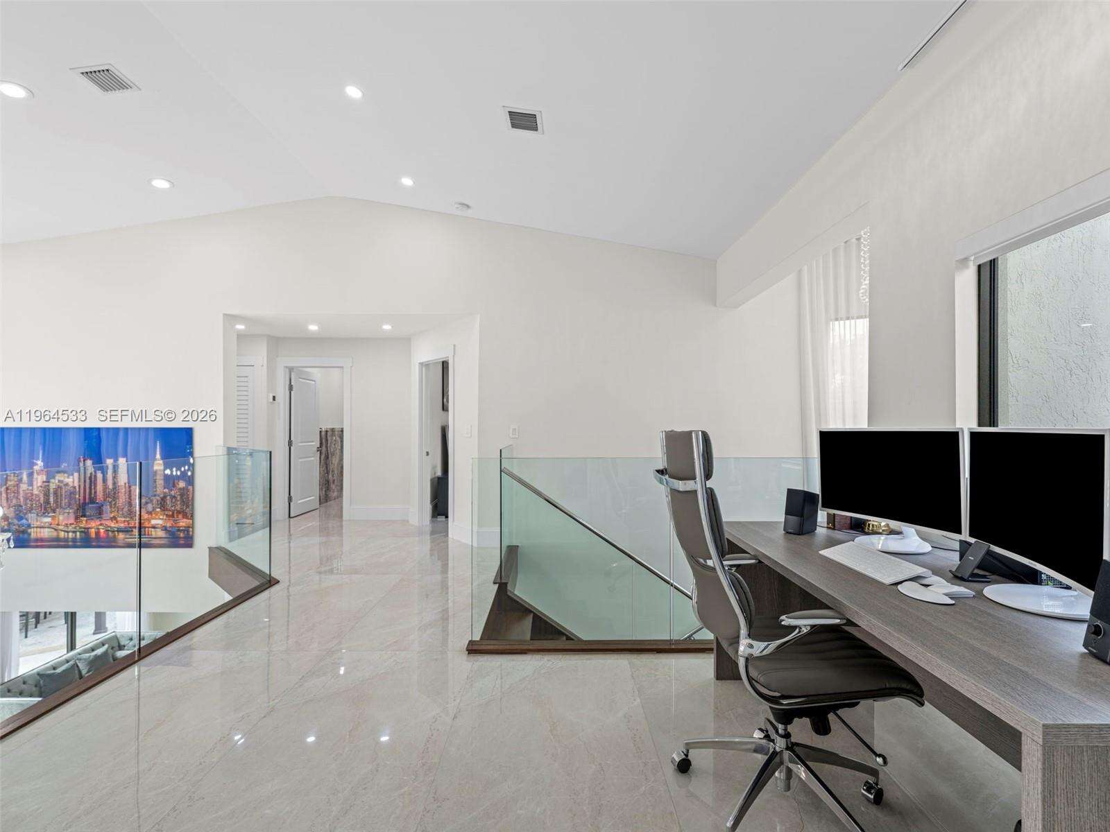 6180 Pine Tree Dr, Miami Beach, FL 33140 | Picture 37