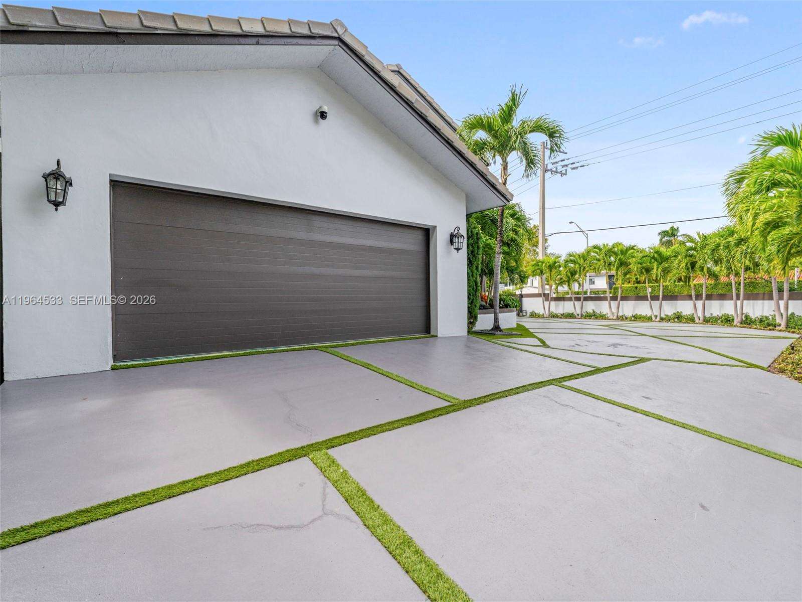 6180 Pine Tree Dr, Miami Beach, FL 33140 | Picture 6