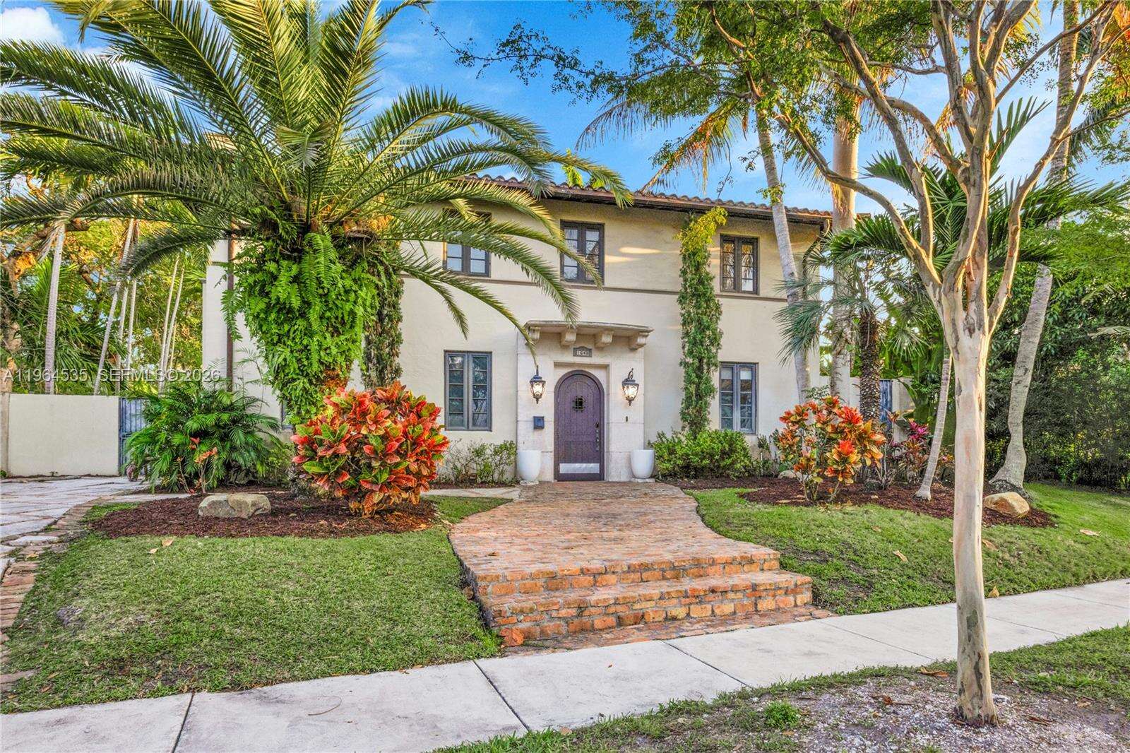 1648 Nocatee Dr, Miami, FL 33133 | Picture 1