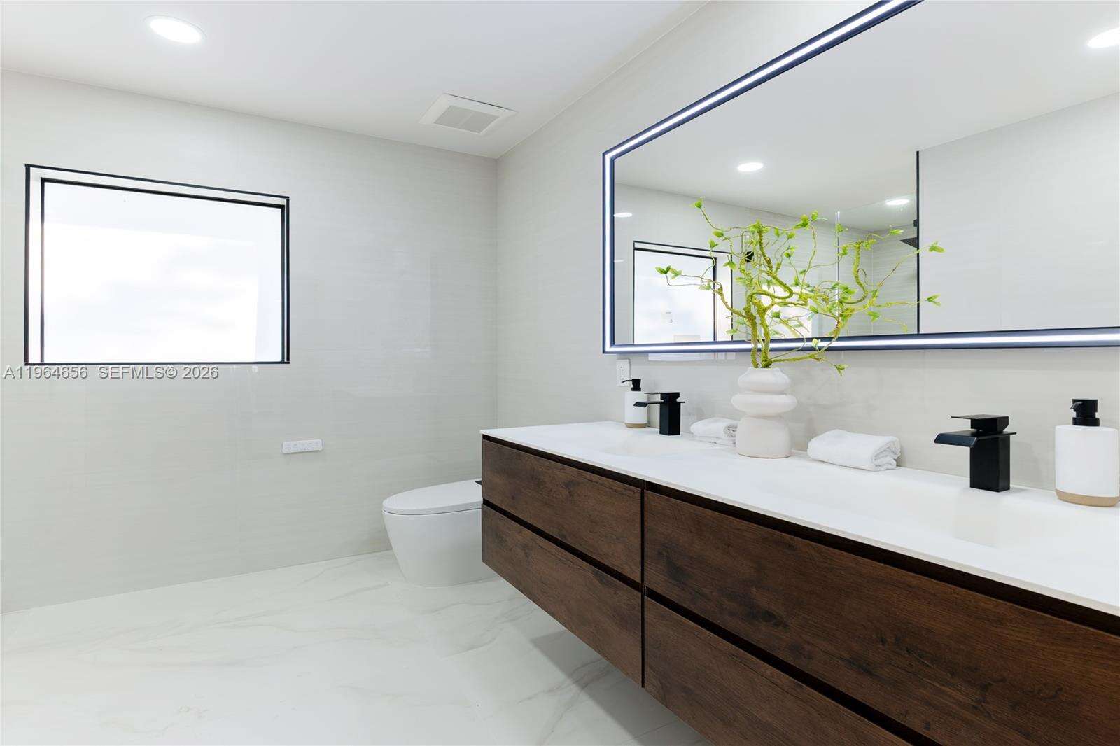 2415 35th Dr, Fort Lauderdale, FL 33308 | Picture 18