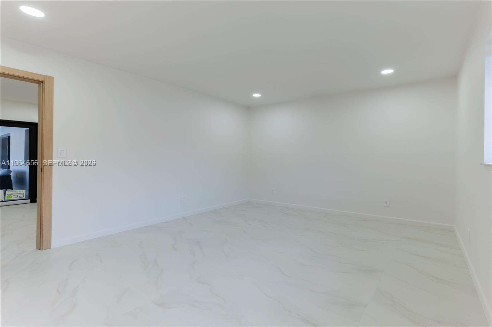 2415 35th Dr, Fort Lauderdale, FL 33308 | Picture 23