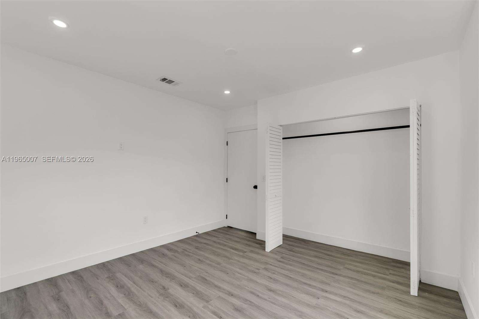 30 7th St, Hallandale Beach, FL 33009 | Picture 17