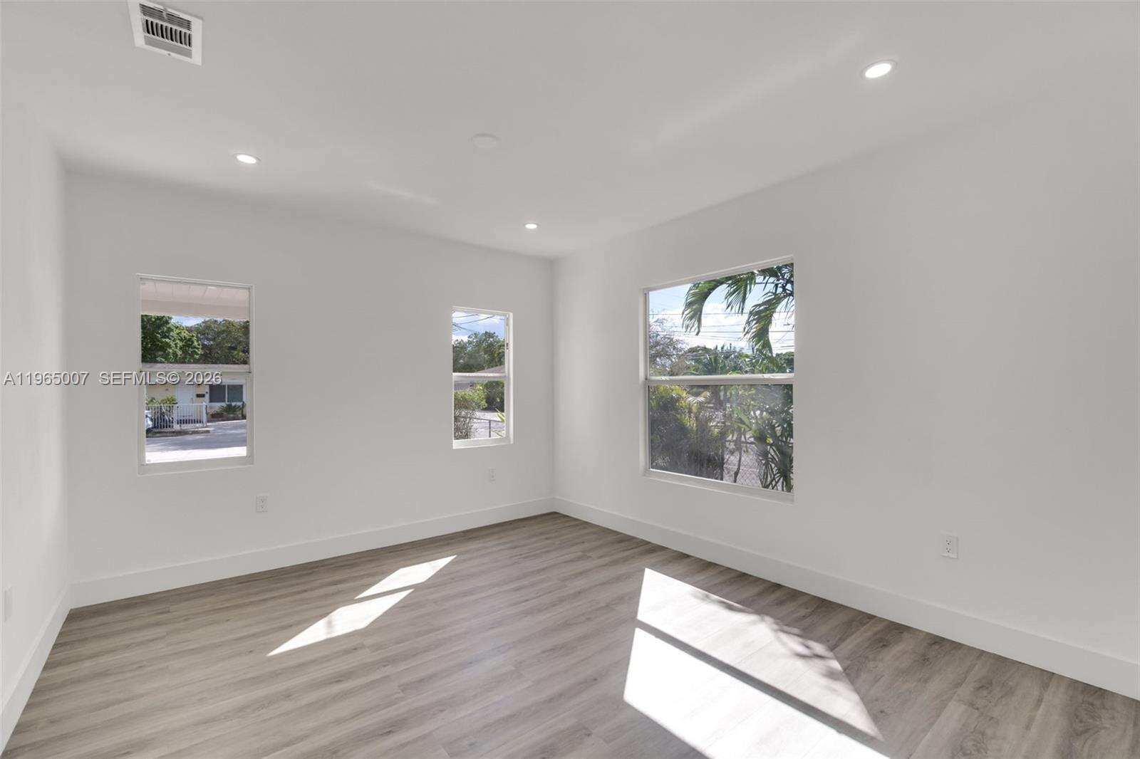 30 7th St, Hallandale Beach, FL 33009 | Picture 19