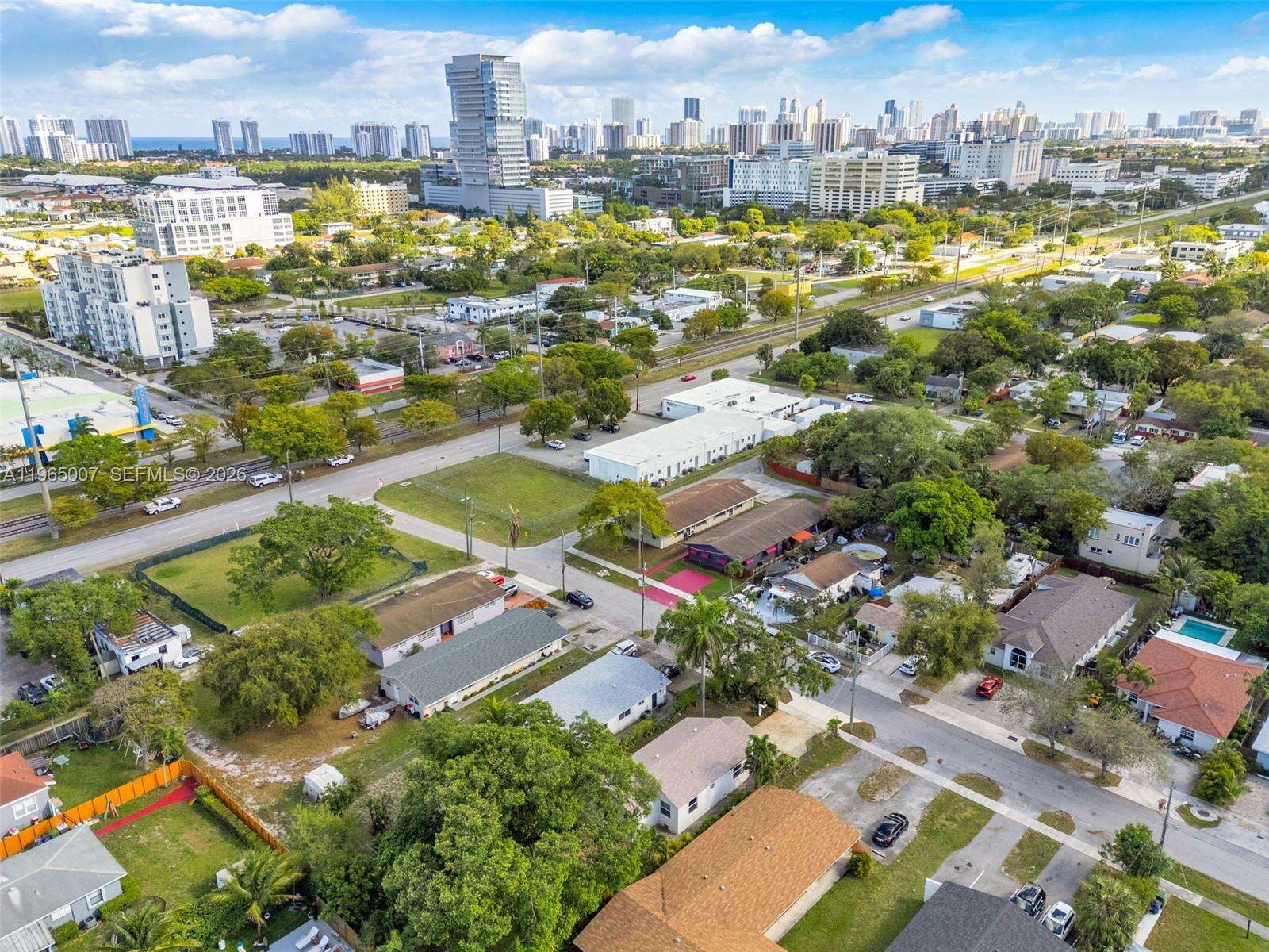 30 7th St, Hallandale Beach, FL 33009 | Picture 32