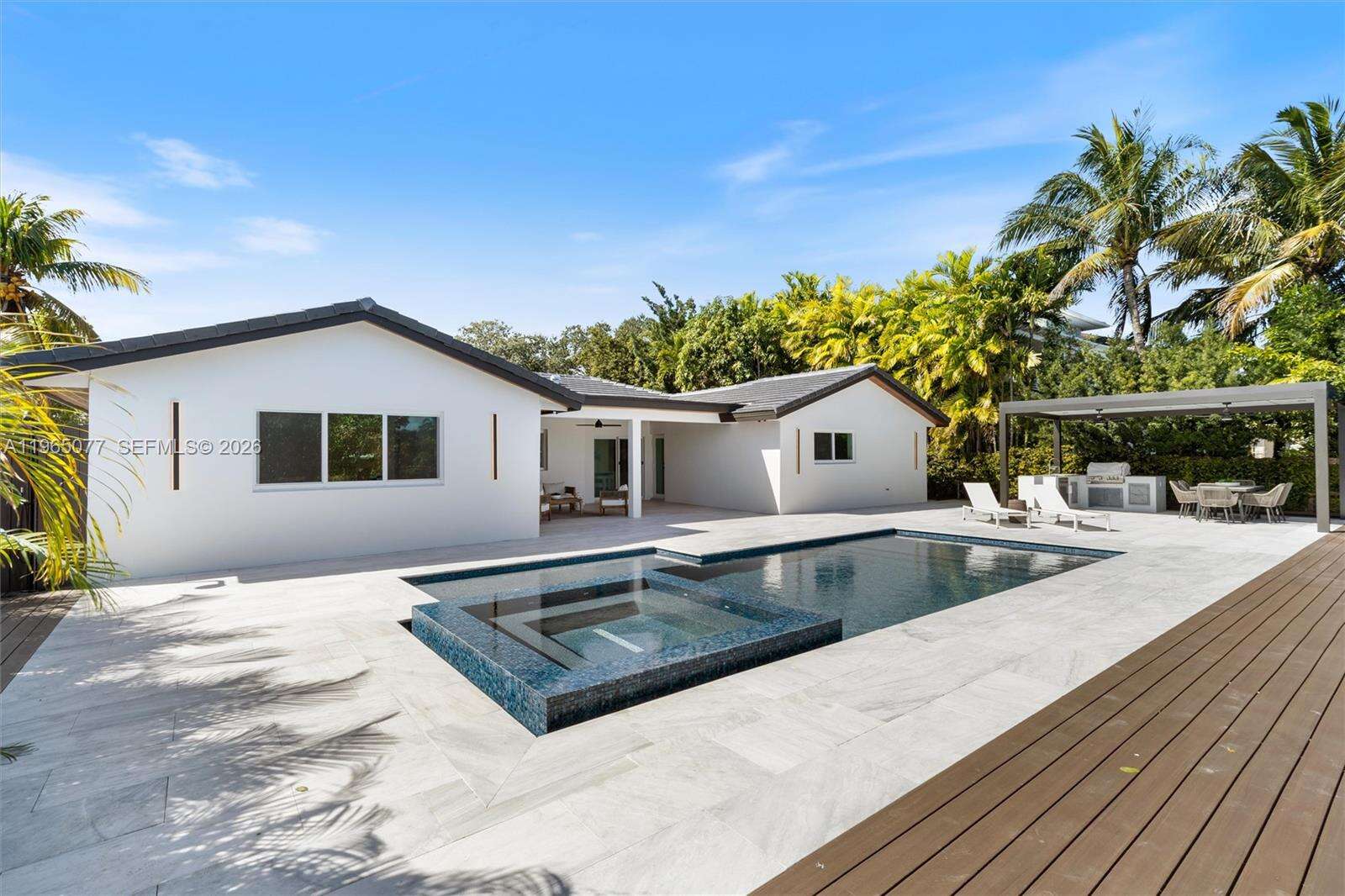 19721 23rd Ave, Miami, FL 33180 | Picture 25