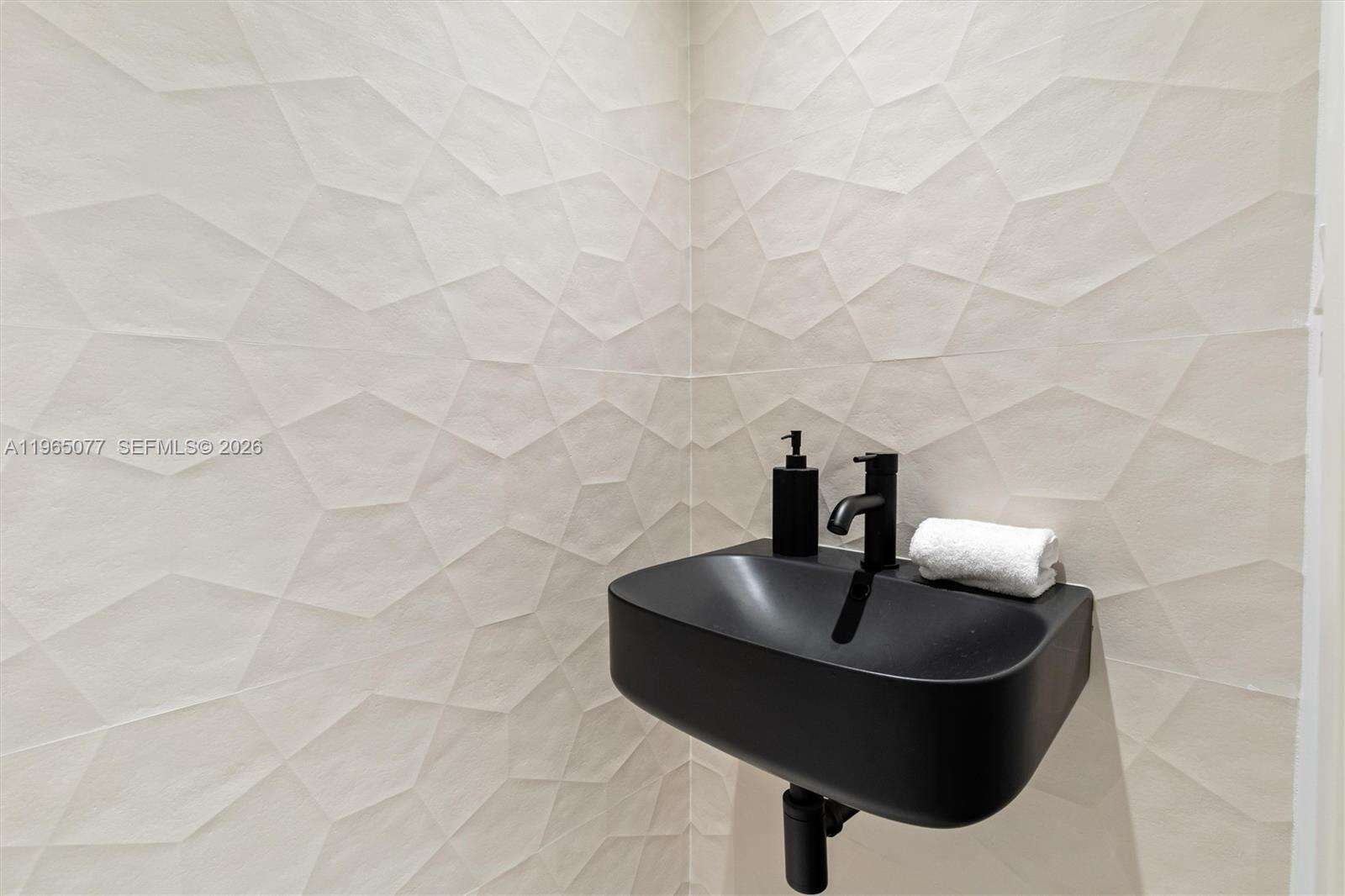 19721 23rd Ave, Miami, FL 33180 | Picture 49