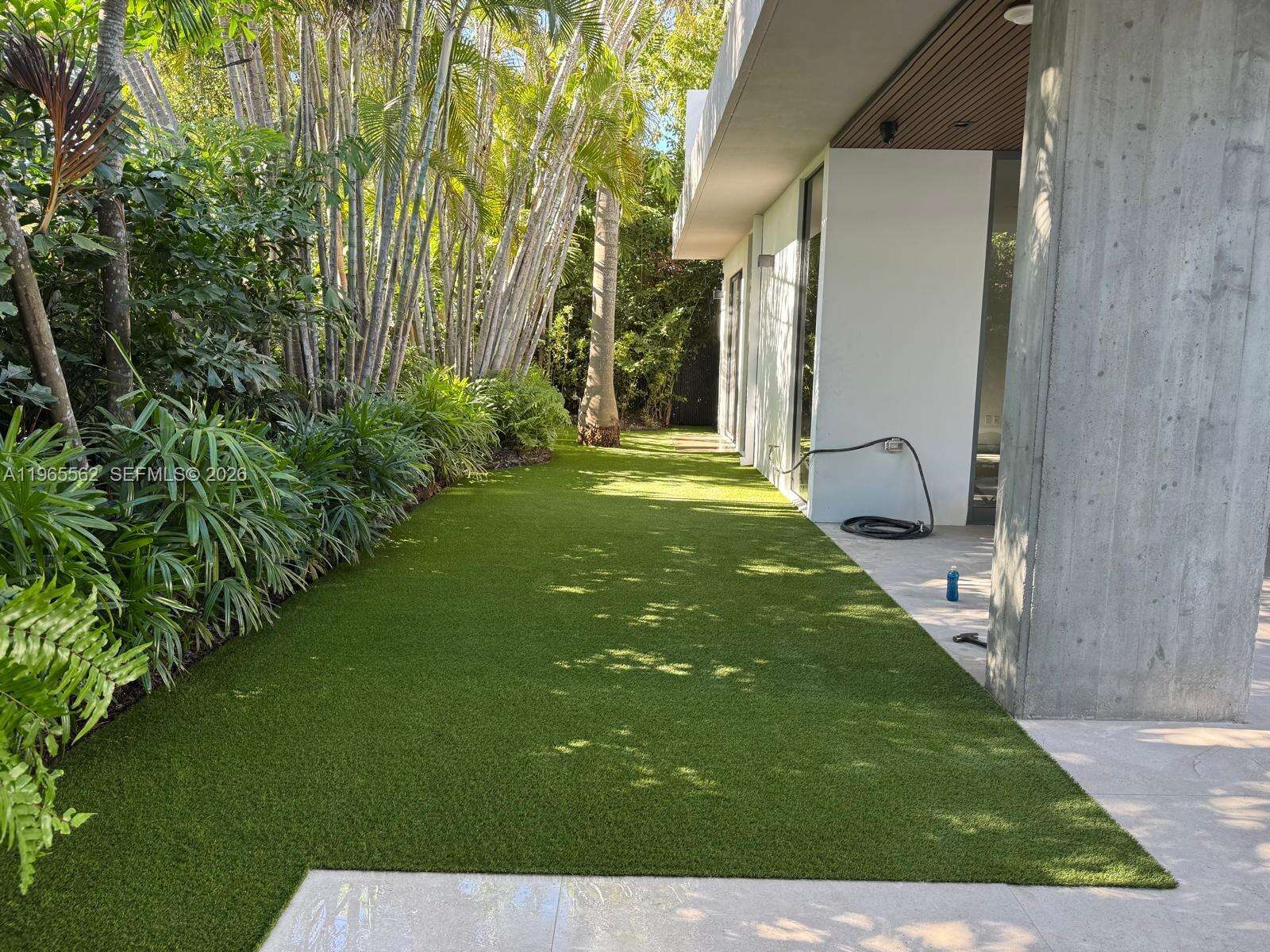 215 Shore Dr, Miami, FL 33133 | Picture 15