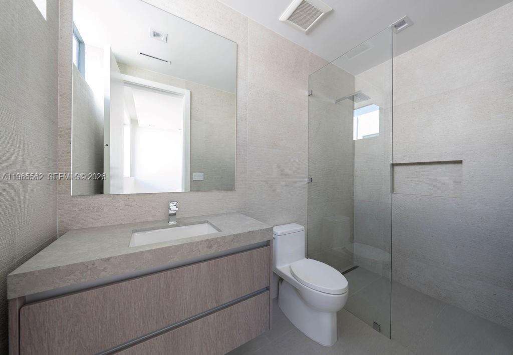 215 Shore Dr, Miami, FL 33133 | Picture 35