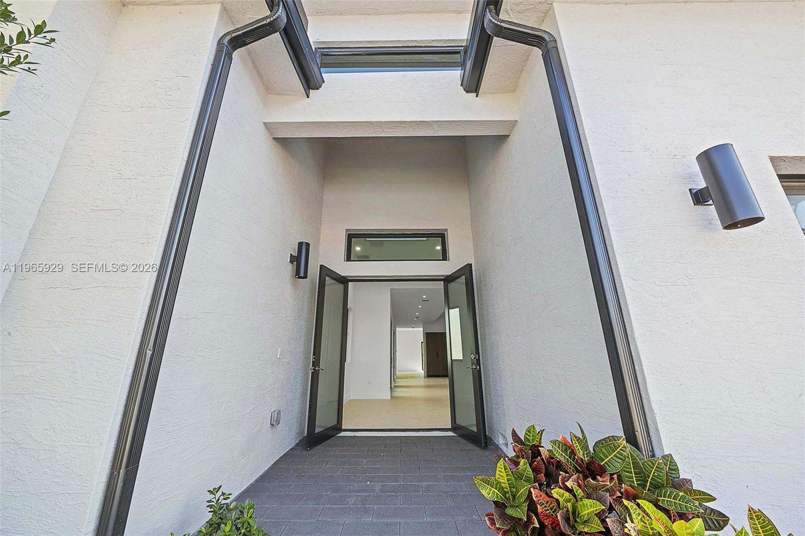 5718 Ashwood Cir W, Hollywood, FL 33312 | Picture 12