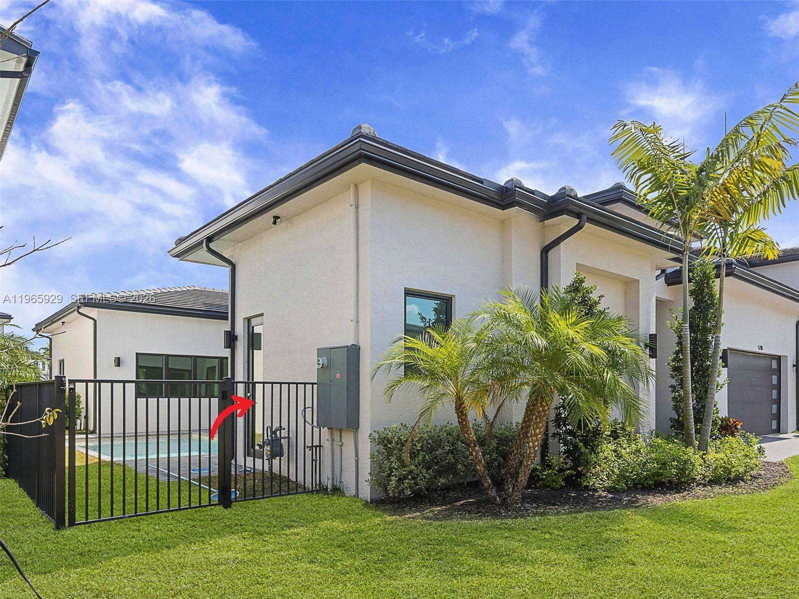 5718 Ashwood Cir W, Hollywood, FL 33312 | Picture 19