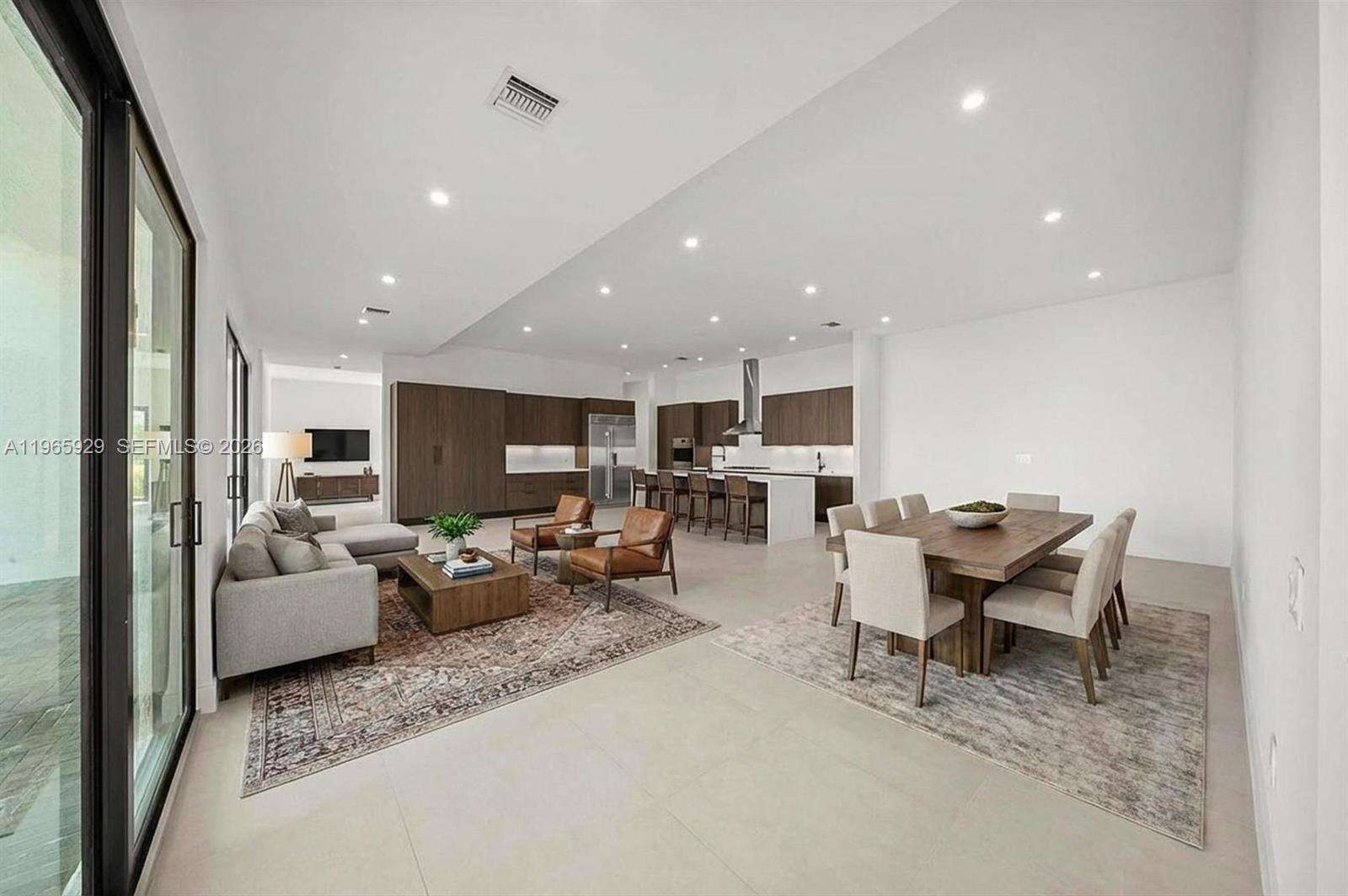 5718 Ashwood Cir W, Hollywood, FL 33312 | Picture 3