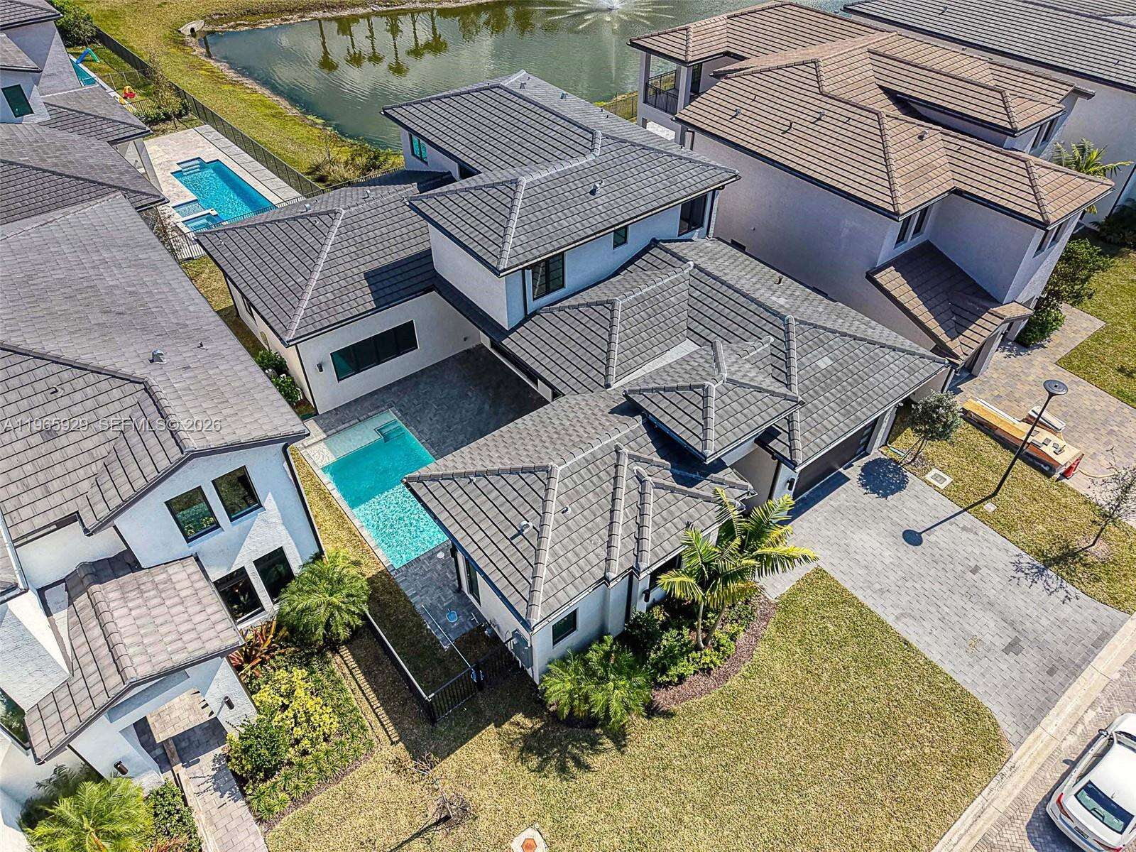 5718 Ashwood Cir W, Hollywood, FL 33312 | Picture 8