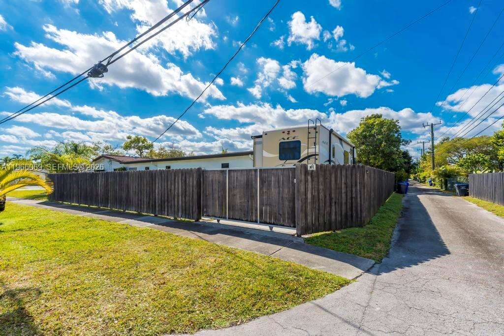 5201 Jefferson St, Hollywood, FL 33021 | Picture 30