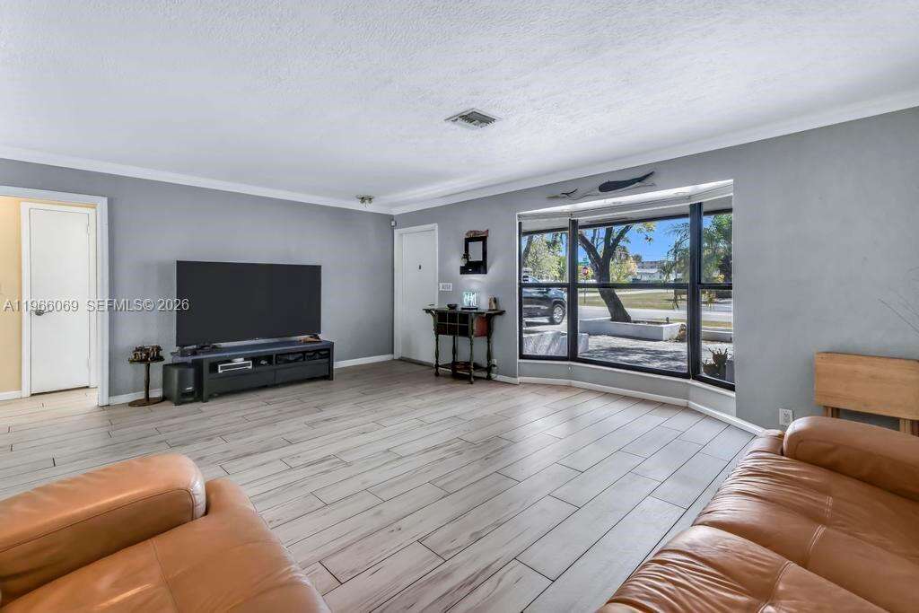 5201 Jefferson St, Hollywood, FL 33021 | Picture 4