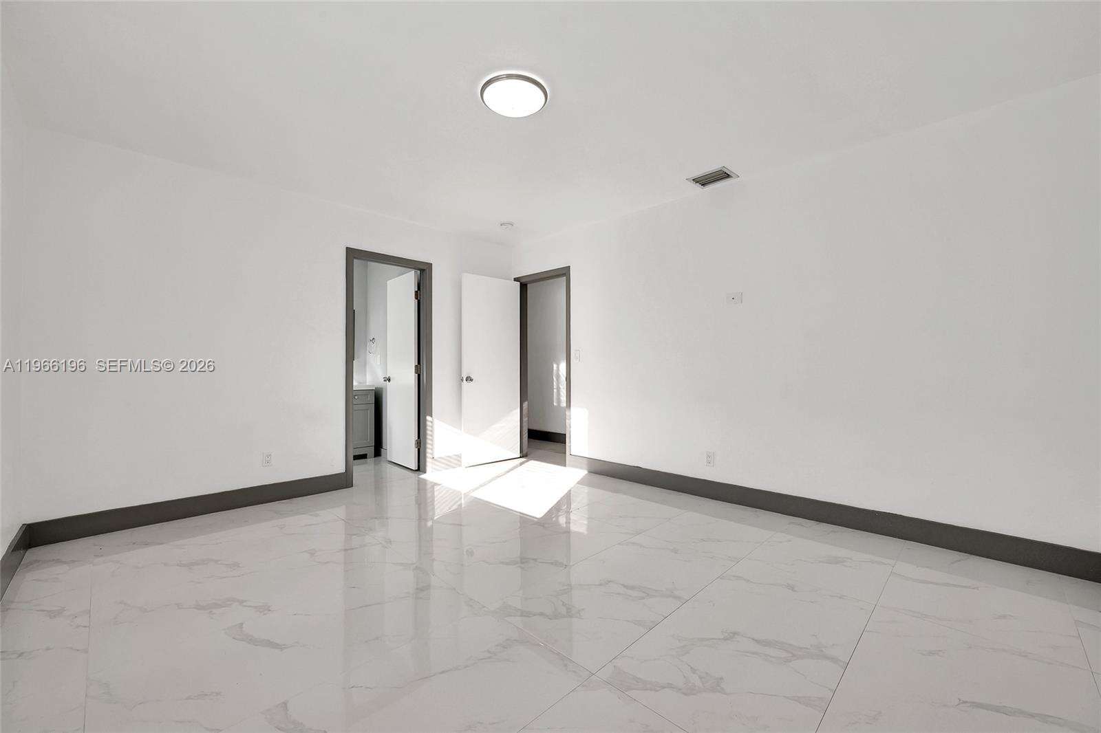 2221 Charleston St, Hollywood, FL 33020 | Picture 9