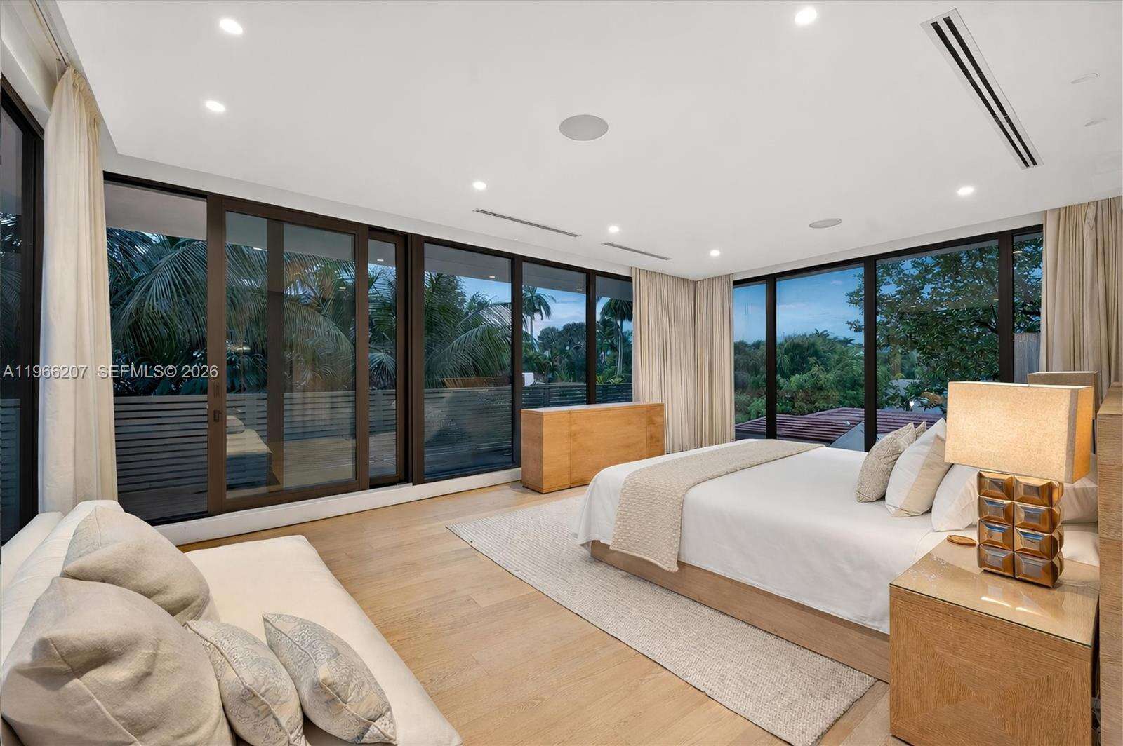 2300 Sunset Dr, Miami Beach, FL 33140 | Picture 17