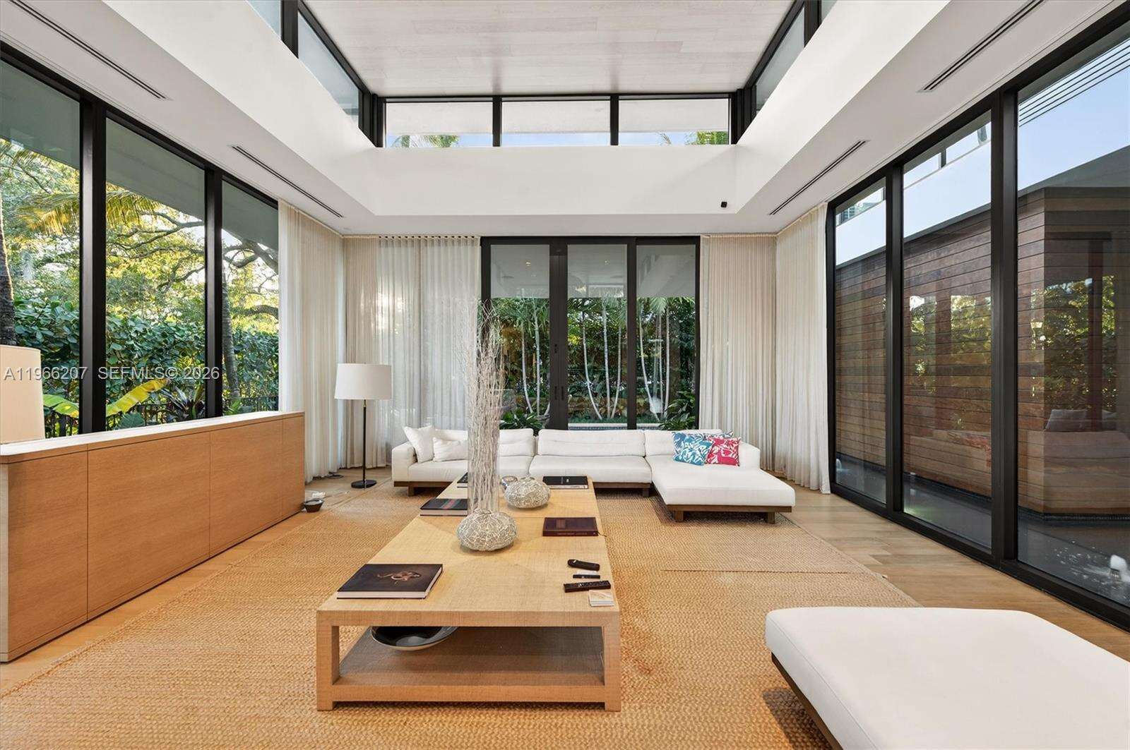 2300 Sunset Dr, Miami Beach, FL 33140 | Picture 7