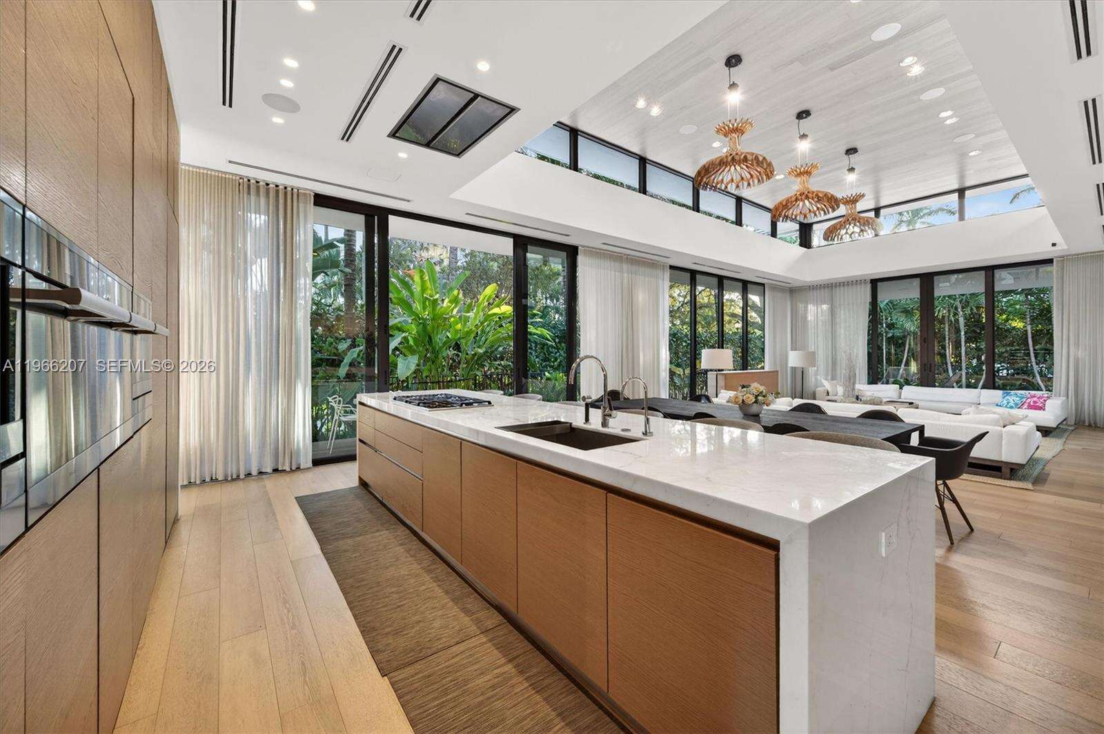 2300 Sunset Dr, Miami Beach, FL 33140 | Picture 10