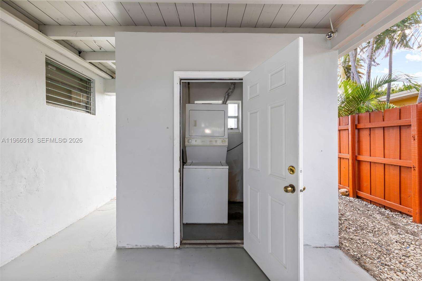 2210 Roosevelt St, Hollywood, FL 33020 - For Sale photo 14