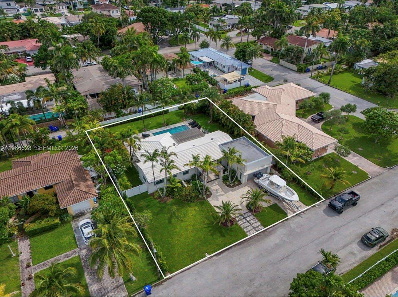 1050 Jefferson St, Hollywood, FL 33019 | Picture 3