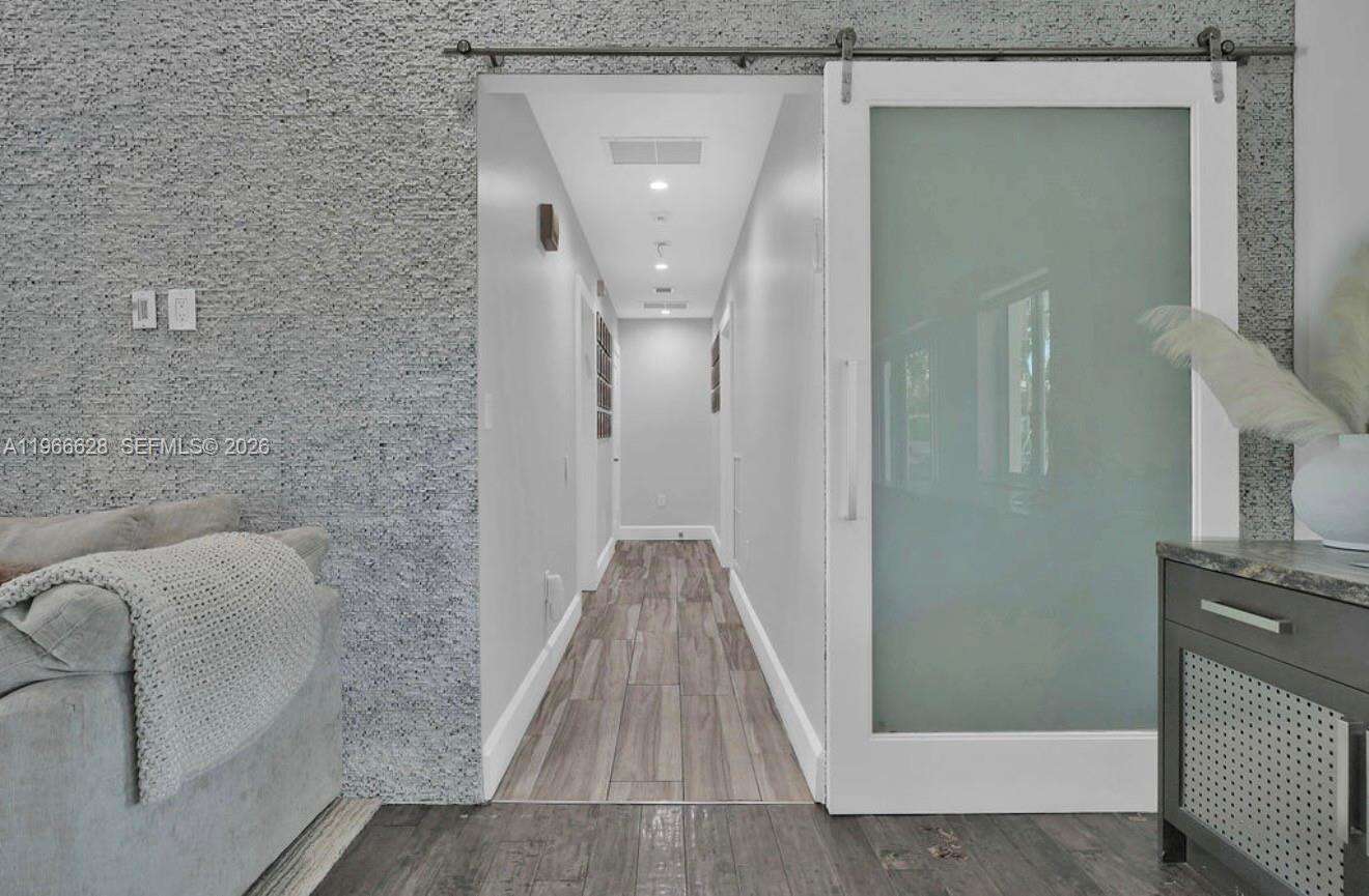 1050 Jefferson St, Hollywood, FL 33019 | Picture 21