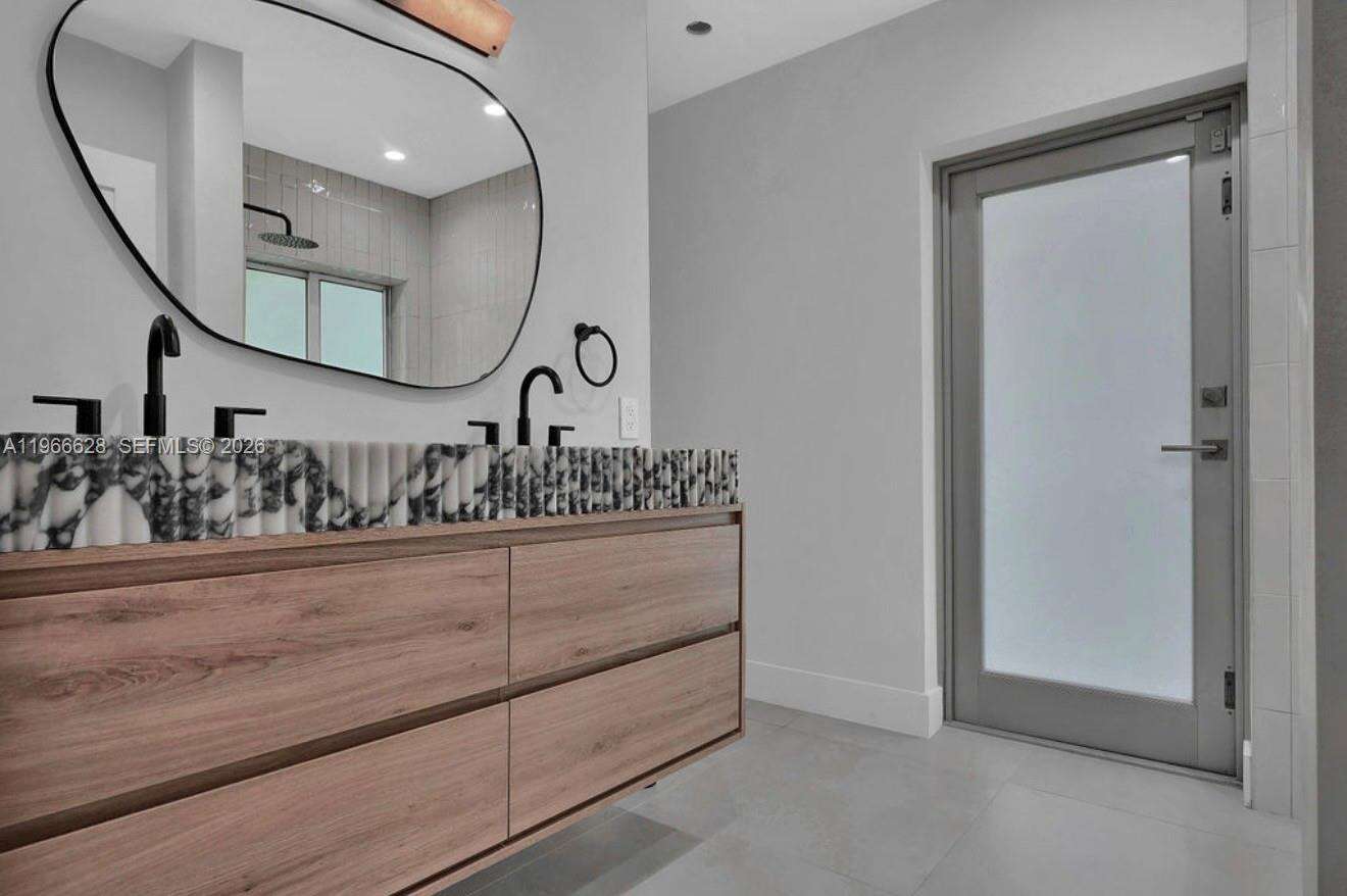 1050 Jefferson St, Hollywood, FL 33019 | Picture 25