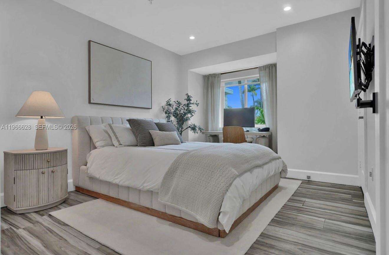 1050 Jefferson St, Hollywood, FL 33019 | Picture 32