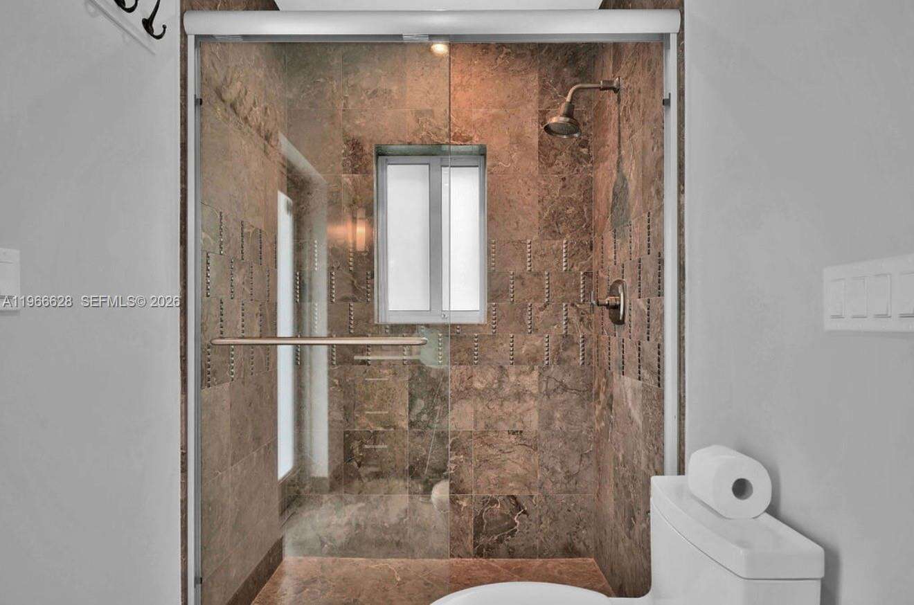 1050 Jefferson St, Hollywood, FL 33019 | Picture 35