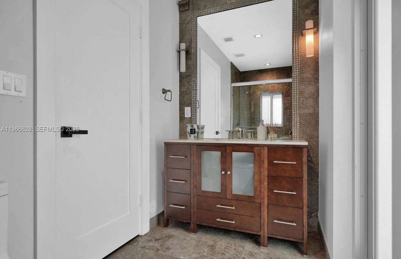 1050 Jefferson St, Hollywood, FL 33019 | Picture 36