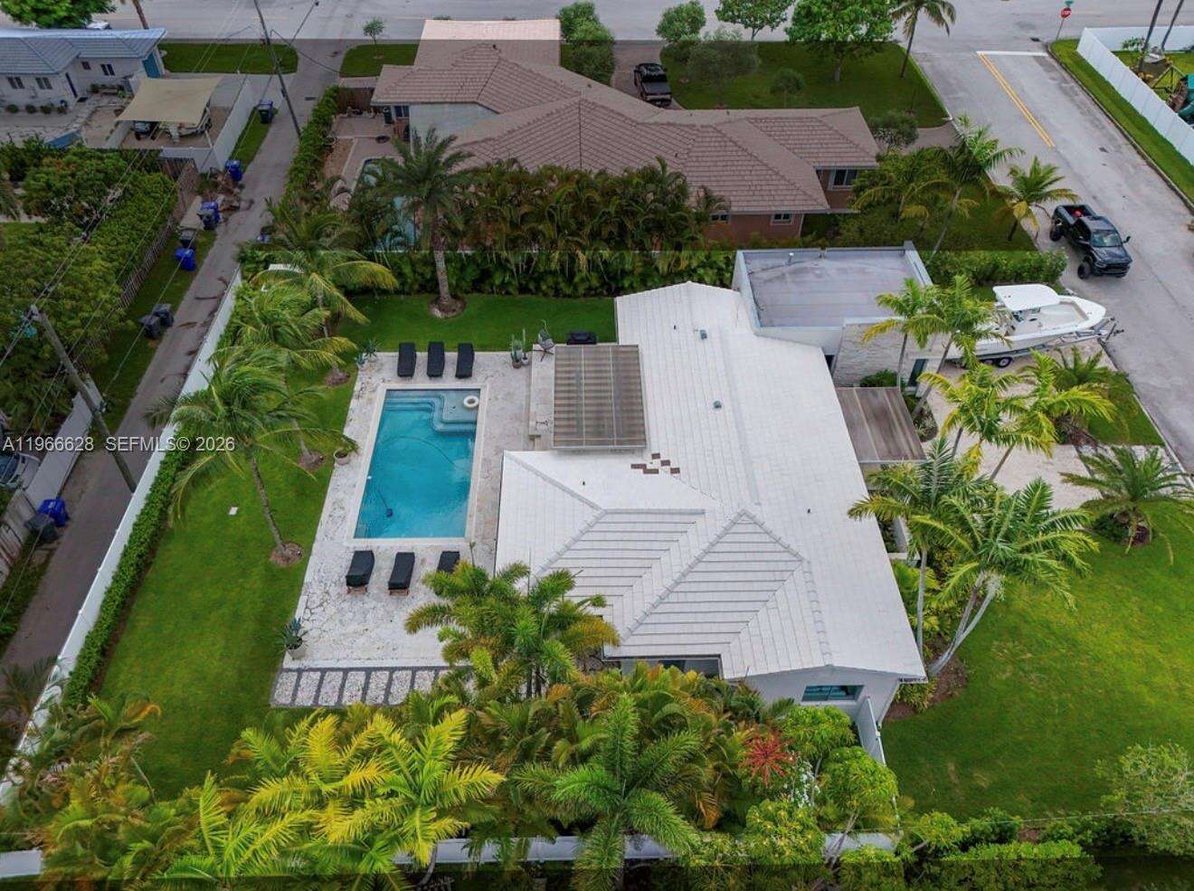 1050 Jefferson St, Hollywood, FL 33019 | Picture 8