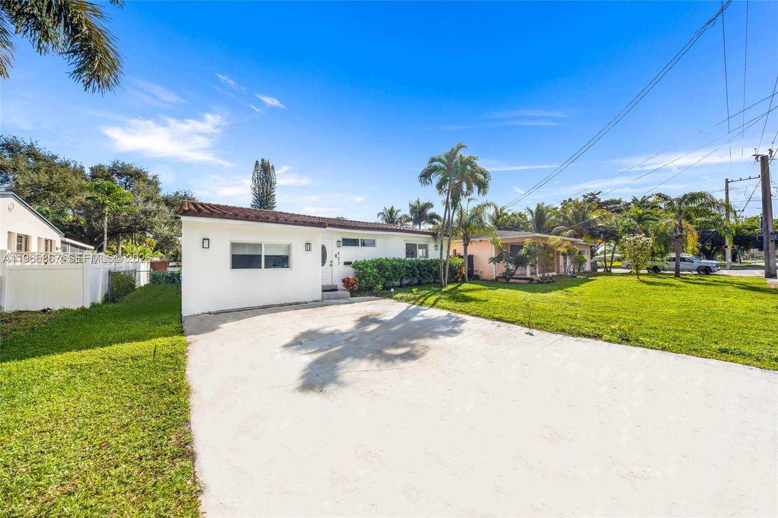 907 Park Rd, Hollywood, FL 33021 | Picture 3
