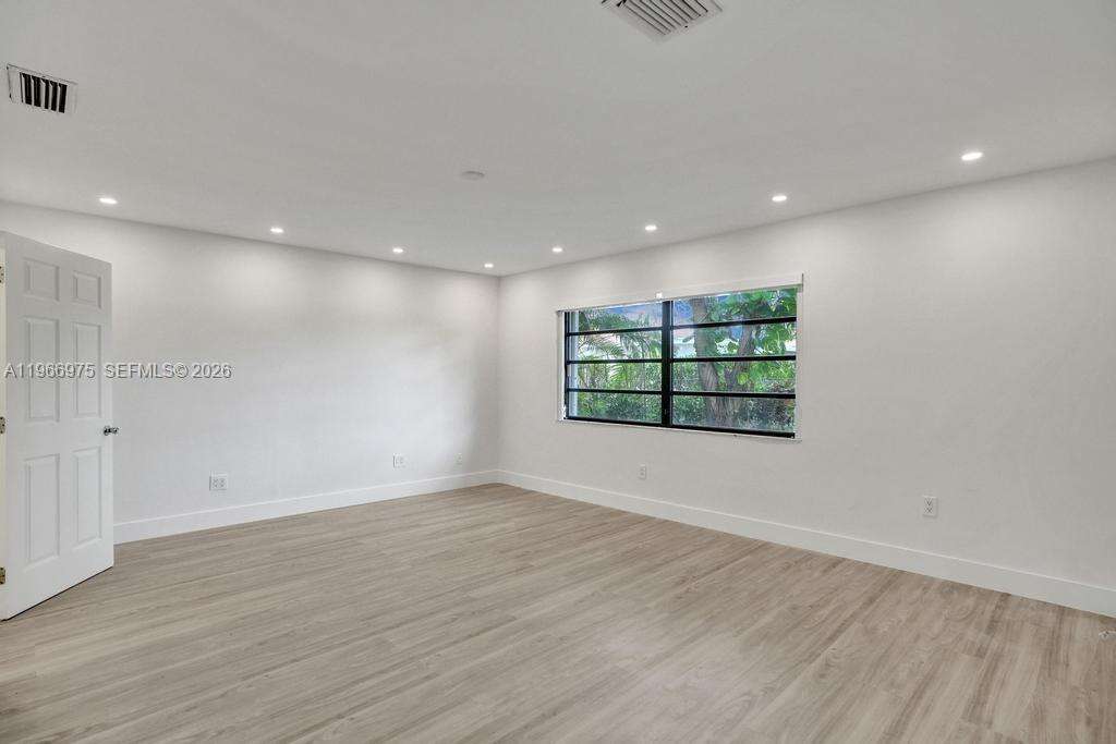 19710 23rd Ave, Miami, FL 33180 | Picture 14