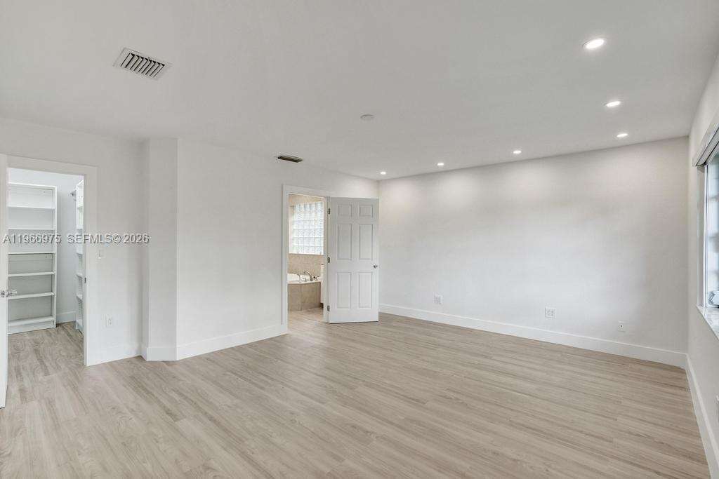 19710 23rd Ave, Miami, FL 33180 | Picture 16