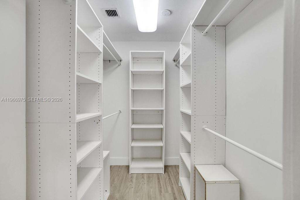 19710 23rd Ave, Miami, FL 33180 | Picture 17