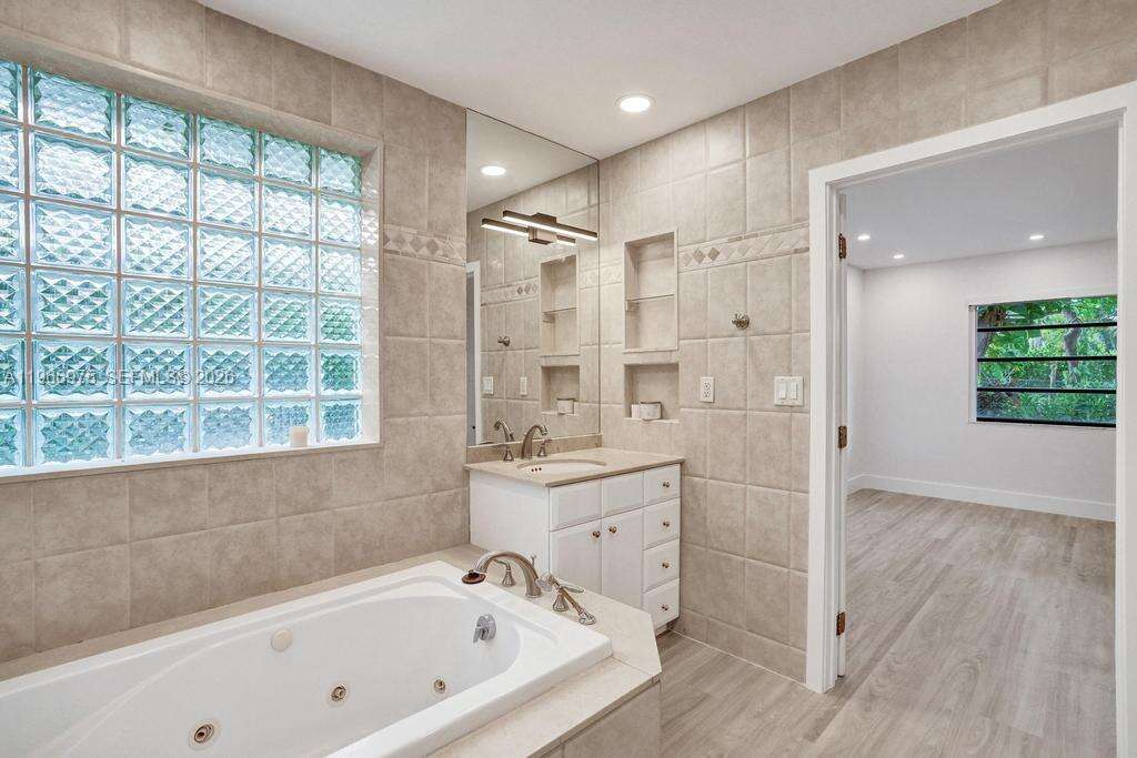 19710 23rd Ave, Miami, FL 33180 | Picture 20