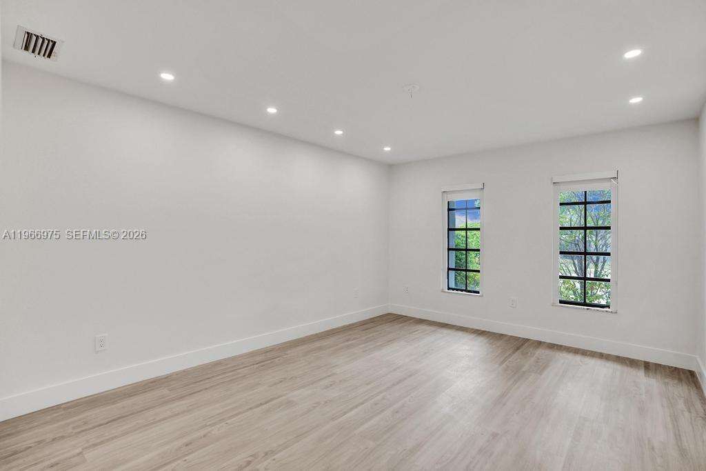 19710 23rd Ave, Miami, FL 33180 | Picture 24