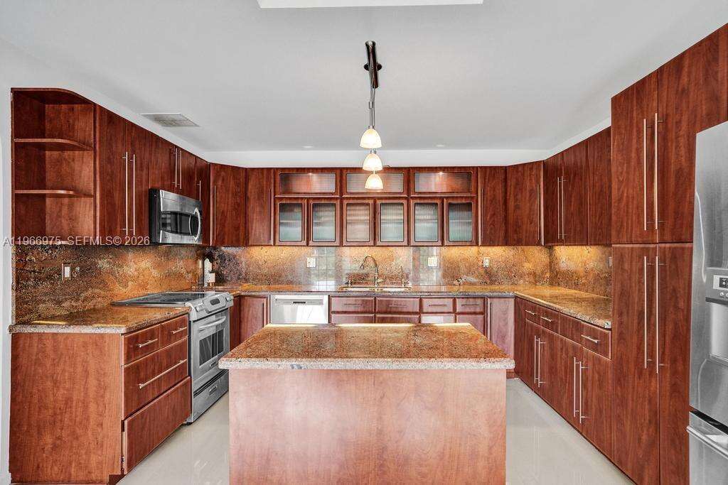 19710 23rd Ave, Miami, FL 33180 | Picture 26