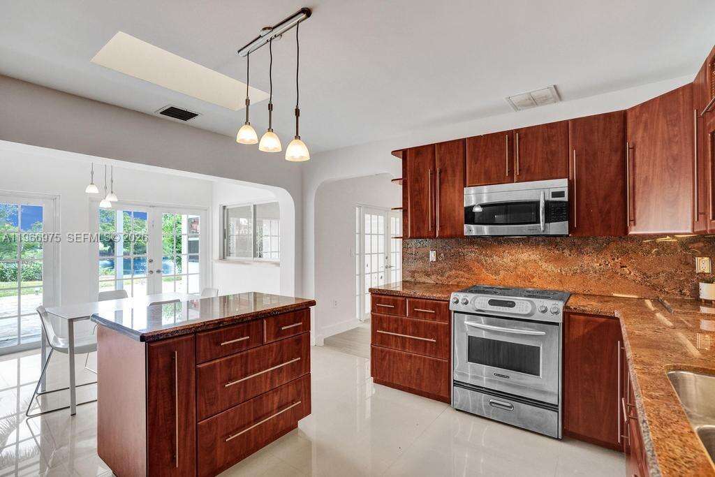 19710 23rd Ave, Miami, FL 33180 | Picture 28