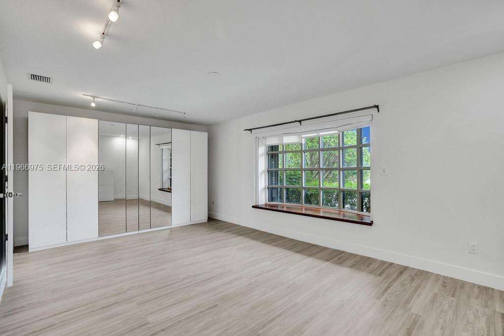 19710 23rd Ave, Miami, FL 33180 | Picture 34