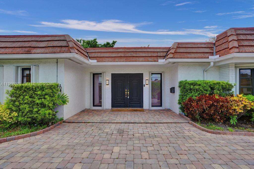 19710 23rd Ave, Miami, FL 33180 | Picture 5