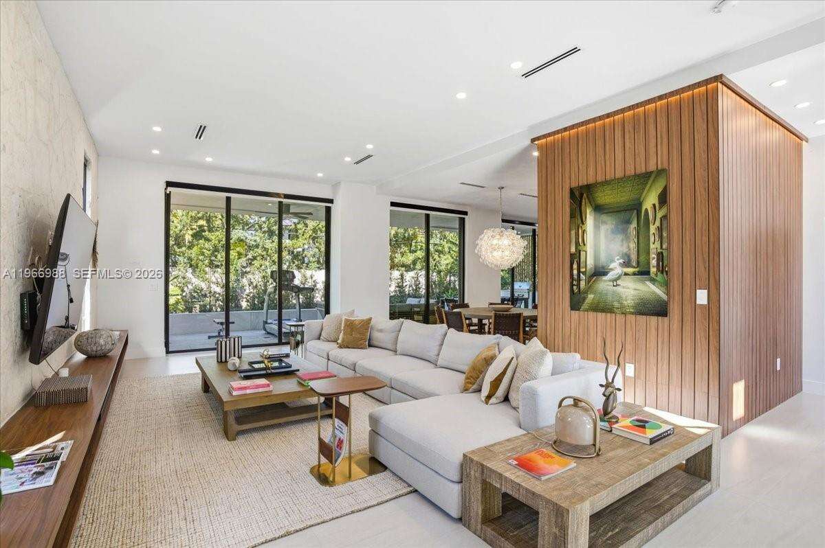 4354 Alton Rd, Miami Beach, FL 33140 | Picture 4