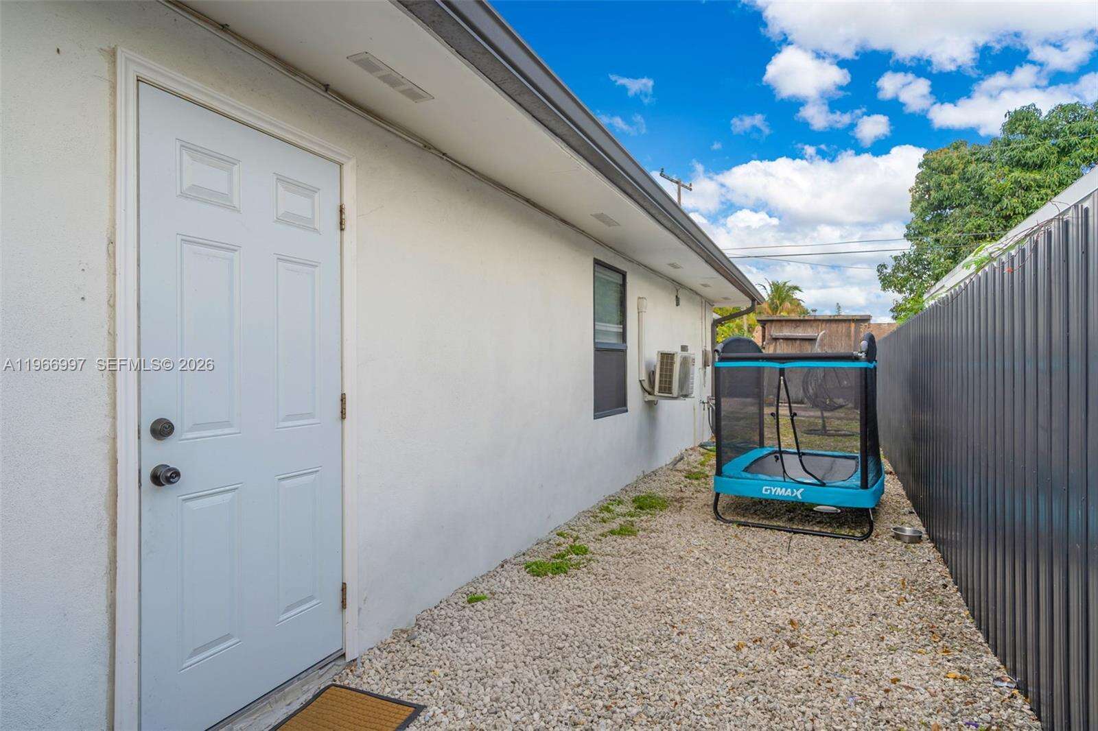 411 61st Ave, Hollywood, FL 33024 - For Sale photo 11