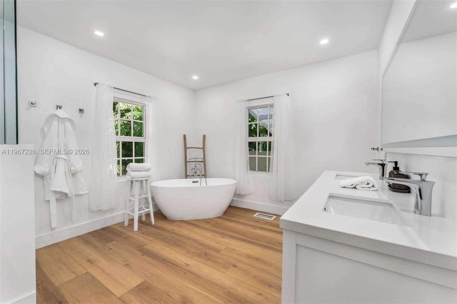 3951 Park Dr, Miami, FL 33133 | Picture 14