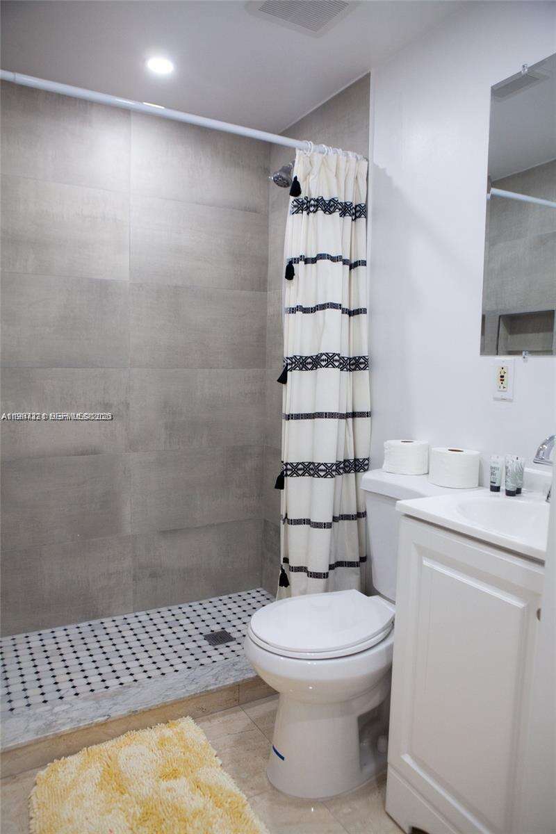 1821 Harding St, Hollywood, FL 33020 | Picture 9