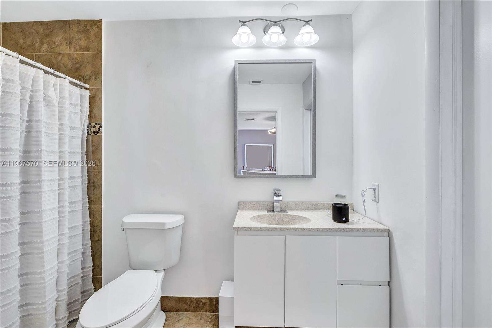 3211 Calle Largo Dr, Hollywood, FL 33021 | Picture 14