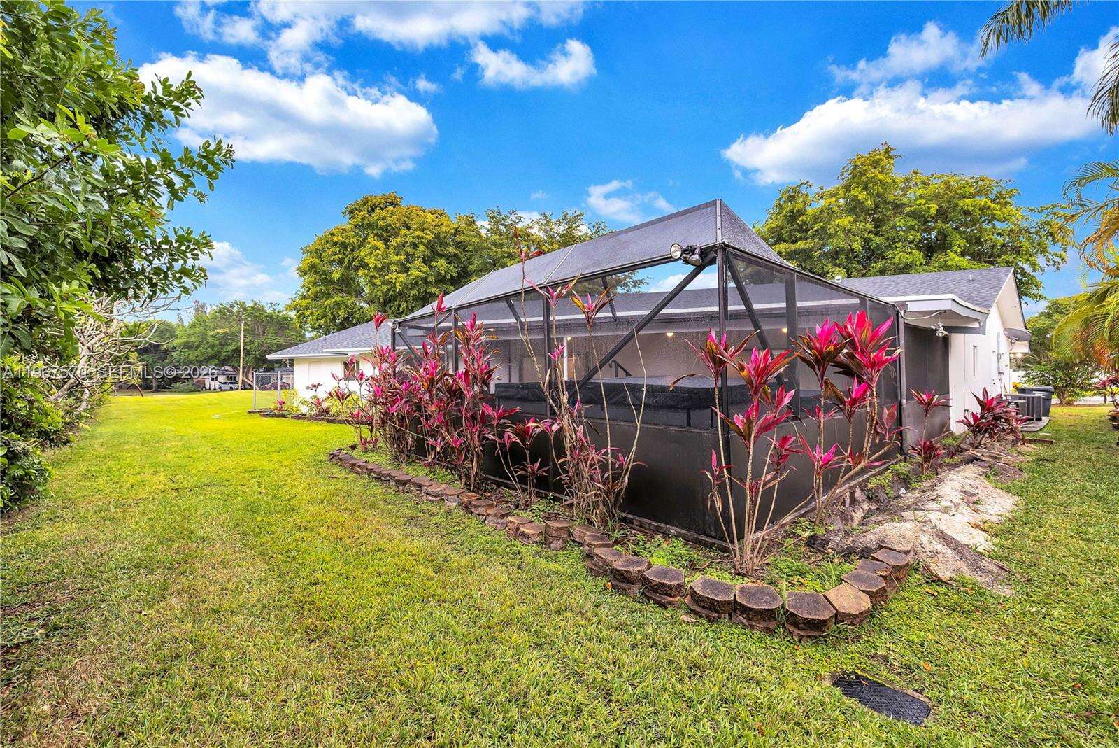 3211 Calle Largo Dr, Hollywood, FL 33021 | Picture 23