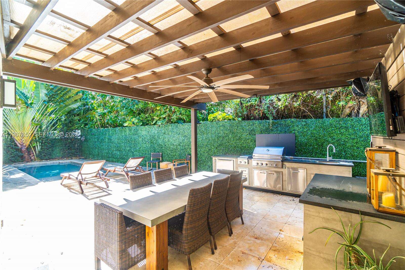 2752 Brickell Ct, Miami, FL 33129 | Picture 9