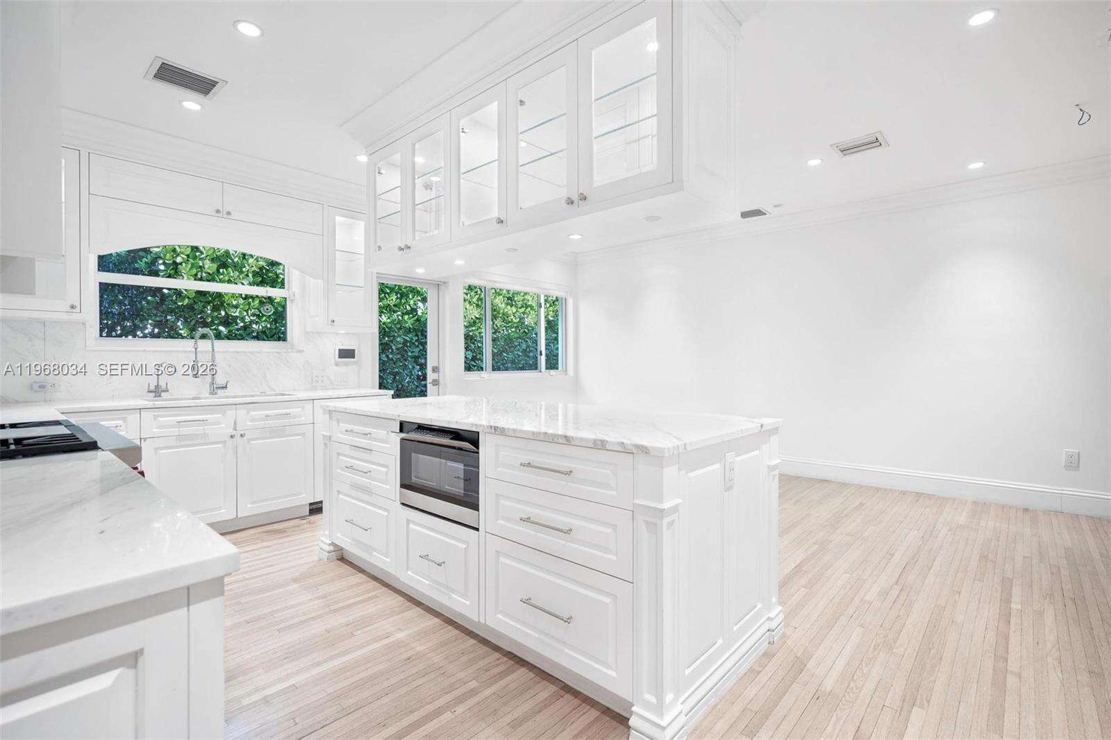 10121 Broadview Dr, Bay Harbor Islands, FL 33154 | Picture 14